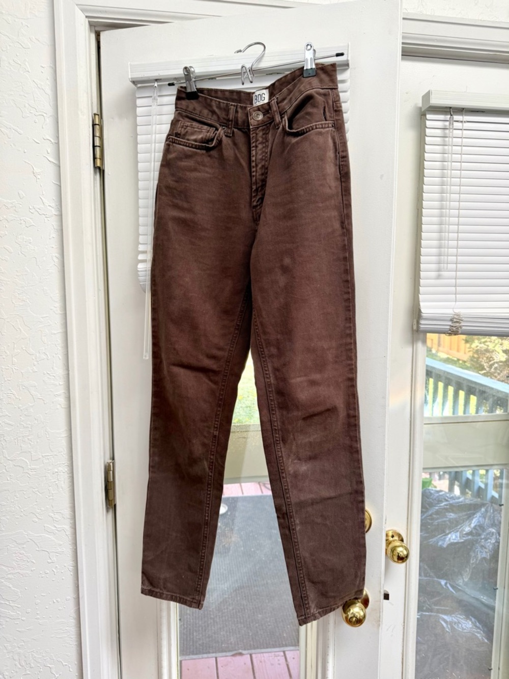 BDG High-Rise Mom Jeans - Brown